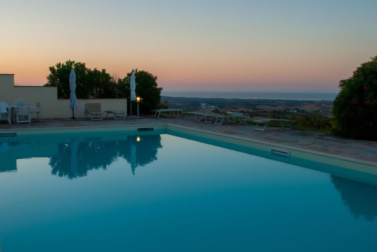 Borghetto Country Apartments Saludecio ภายนอก รูปภาพ